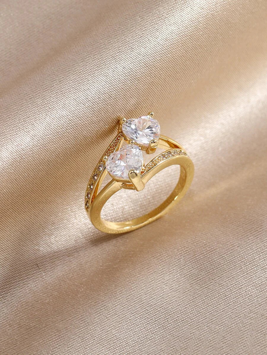 Adeline – Romantic layered design with luminous sparkle