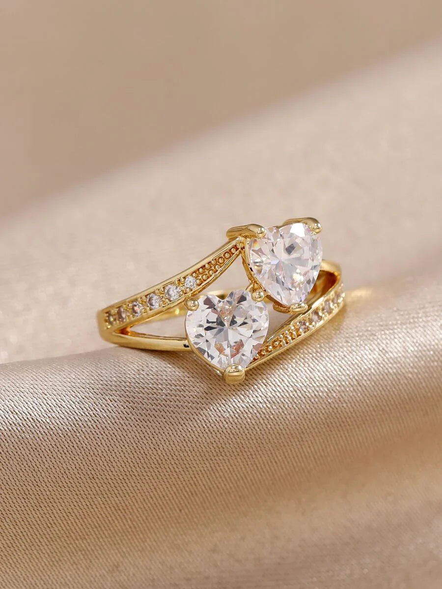 Adeline – Romantic layered design with luminous sparkle