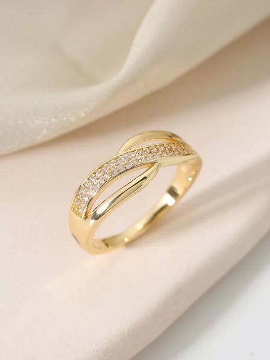 Catherine – Classic zirconia & gold ring